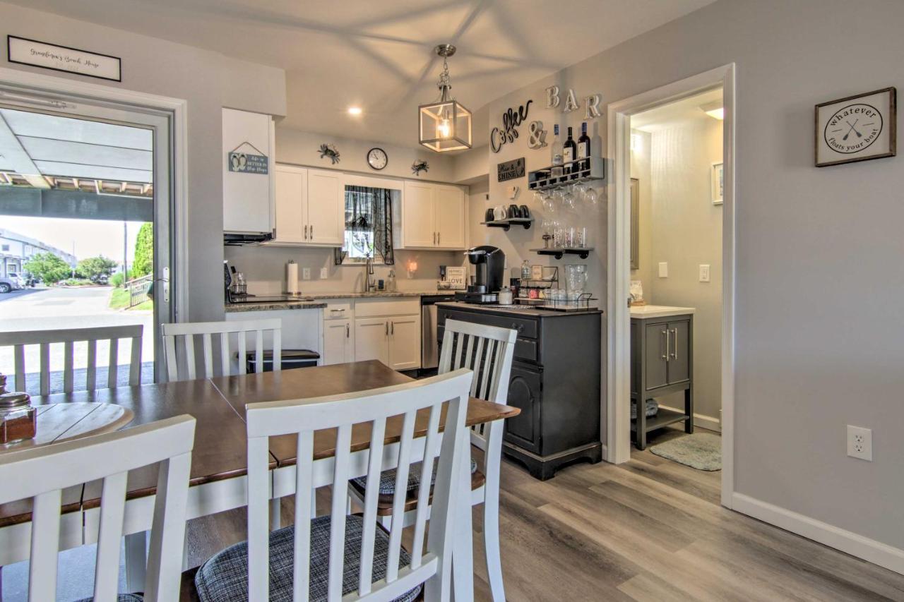 Airy Ocean City Condo On Canal Front With Deck! Εξωτερικό φωτογραφία